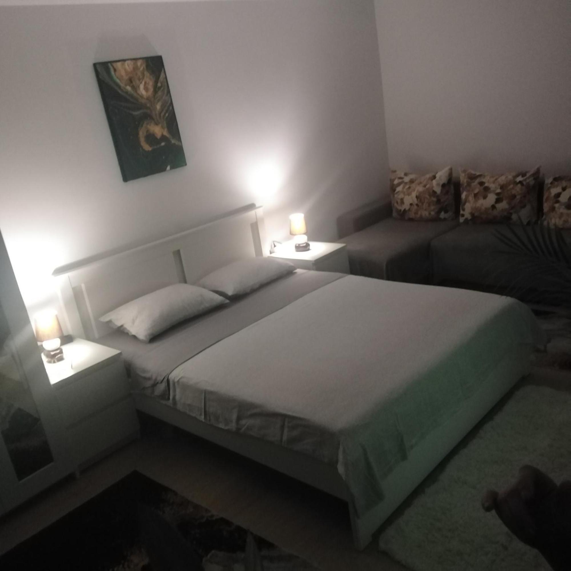 Ferienwohnung Garsoniera Rebecca Tîrgu Ocna Exterior foto